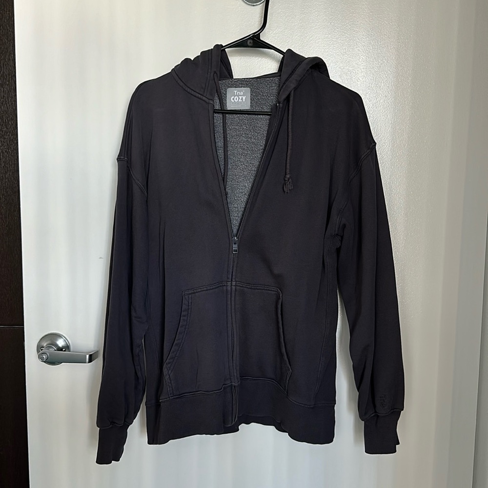 Aritzia TNA cozy zip-up hoodie vintage navy